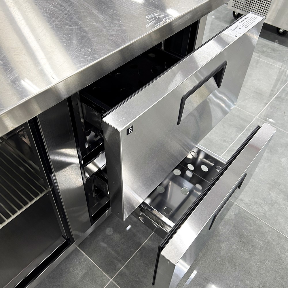 Bàn mát 1 cửa 2 ngăn kéo Turbo Air KUR15-2D-2 - Ảnh 4