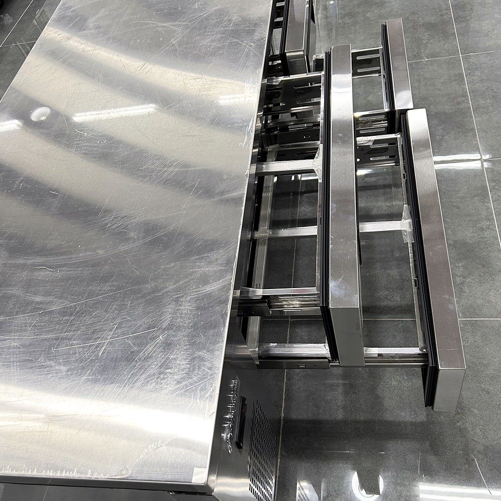 Bàn mát 4 ngăn kéo Turbo Air TCB15-4 - Ảnh 3