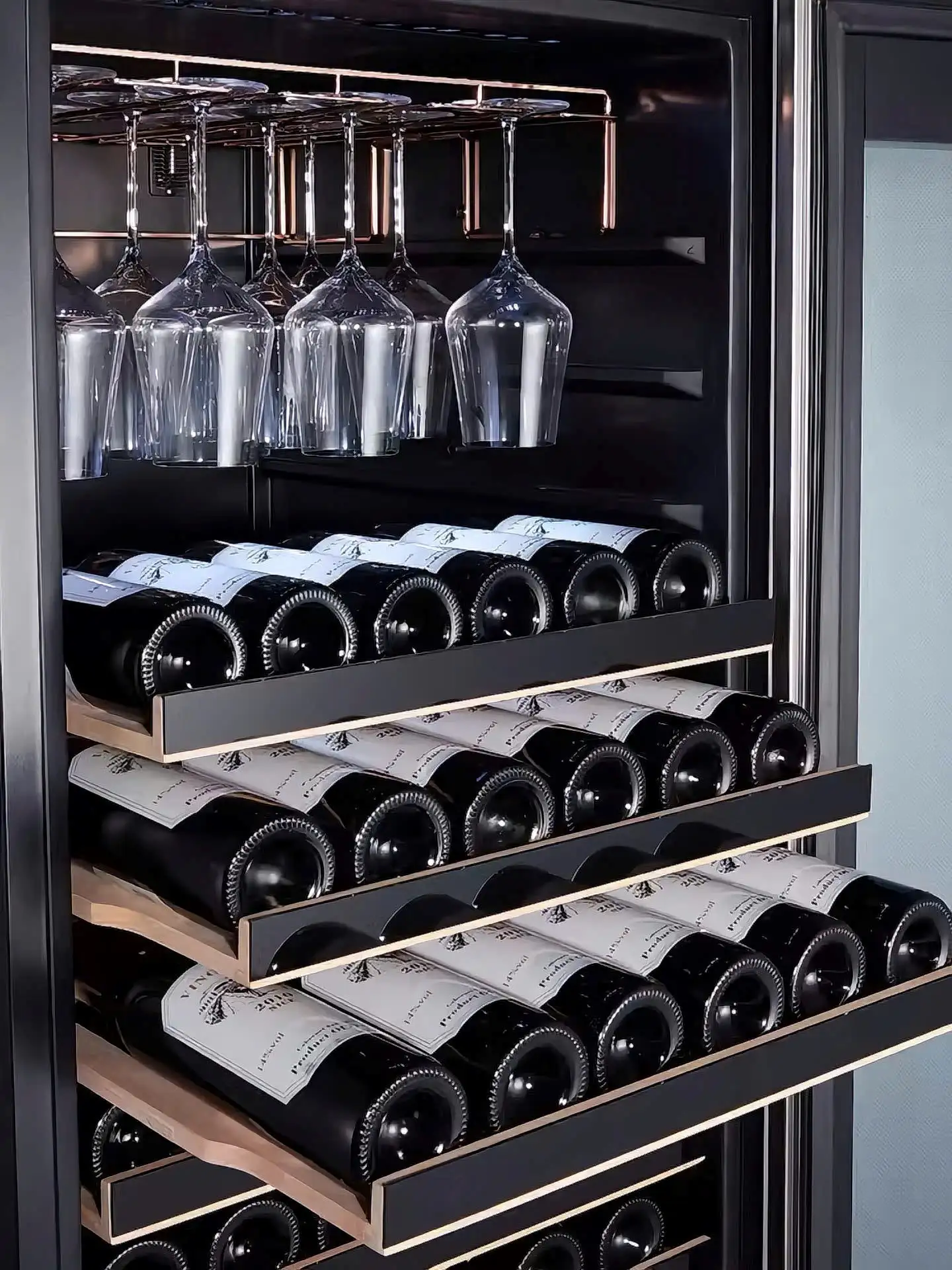 Tủ Bảo Quản Rượu Vang 168 Chai Kính Tràn Viền Vinocave CWC-168A - Ảnh 4